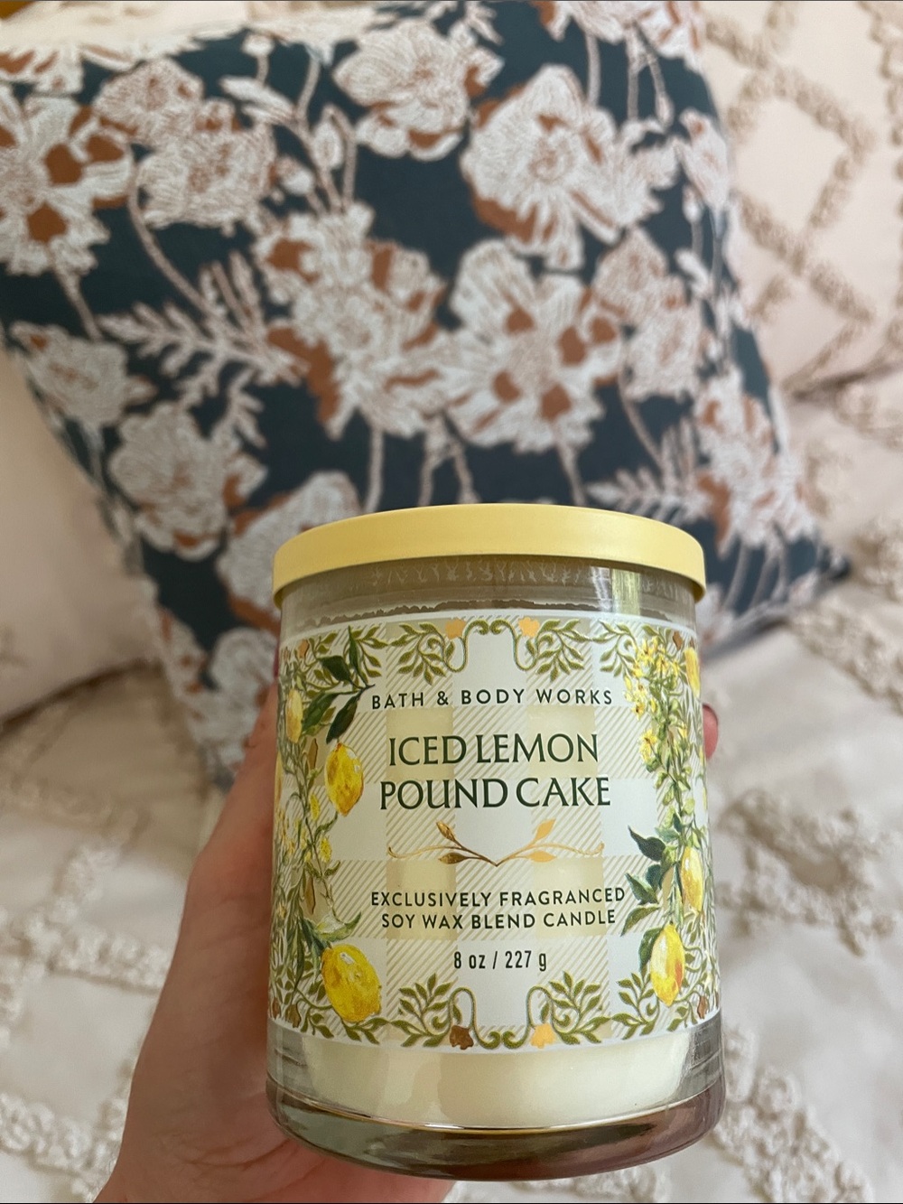 Bath & Body Works Iced Lemon Pound Cake Candle - Yellow